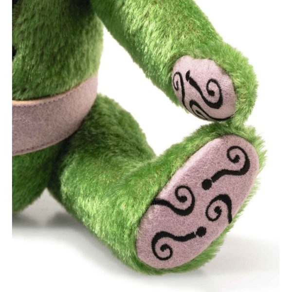 b0fbd188-f57f-4bf4-850e-6e431bd5494e_720x-1