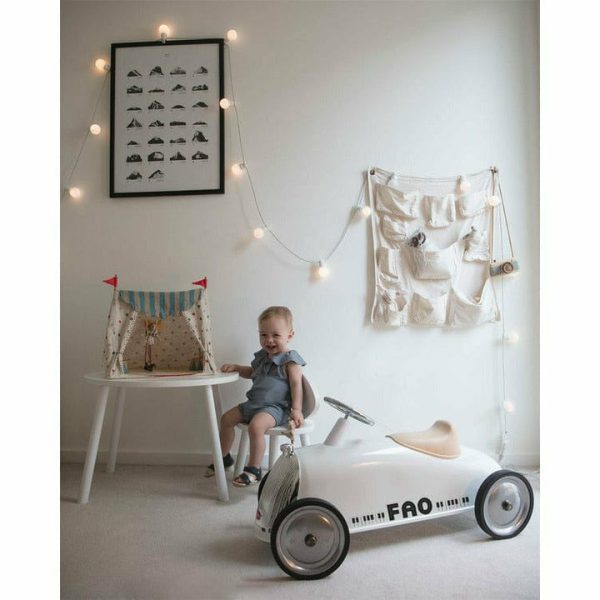 baghera-preschool-fao-exclusive-ride-on-rider-snow-white-with-fao-decals-28878107410519_720x-1