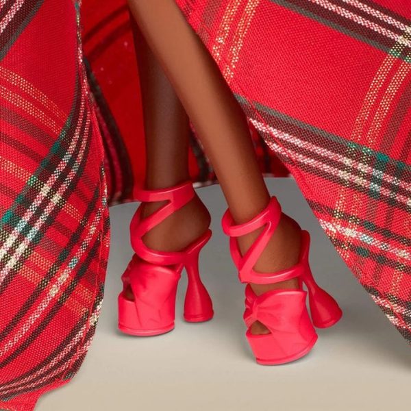 barbie-world-of-barbie-2024-barbie-holiday-doll-black-hair-32165222383703_720x