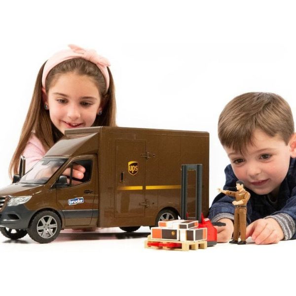 bruder-vehicles-mb-sprinter-ups-truck-30741507604567_720x-1