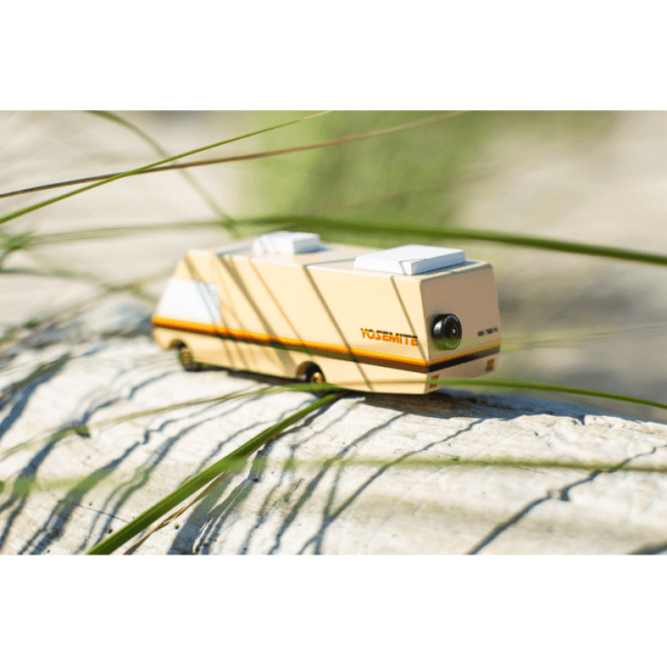 candylab-vehicles-yosemite-rv-28304908288087_720x-1