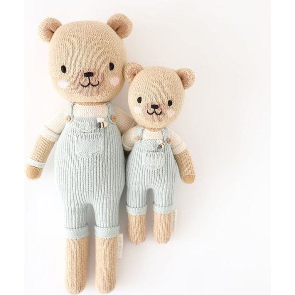 cuddle-and-kind-plush-regular-20-charlie-the-honey-bear-hand-knit-doll-32309828878423_720x-1