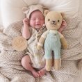 cuddle-and-kind-plush-regular-20-charlie-the-honey-bear-hand-knit-doll-32309830451287_720x-3