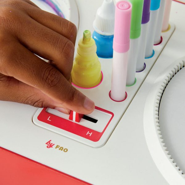 fao-schwarz-creativity-spin-and-twist-3d-art-set-30217673015383_720x