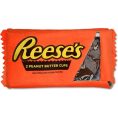 fao-schweetz-fao-schweetz-reese-s-playful-peanut-butter-pillow-pack-1124018783_720x-1