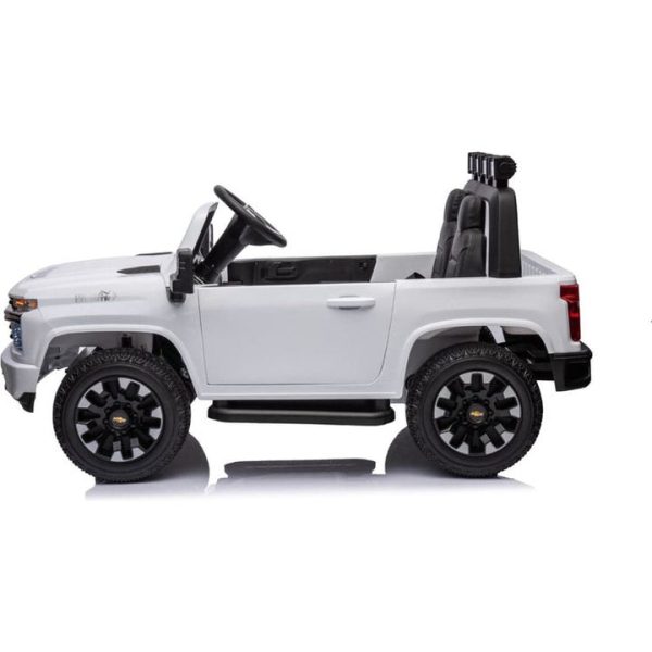 freddo-outdoor-24v-4x4-chevrolet-silverado-2-seater-ride-on-truck-for-kids-white-31443895910487_720x