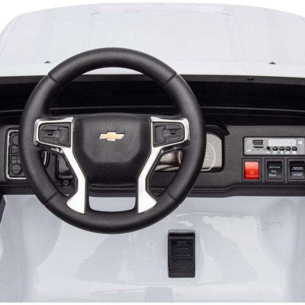 freddo-outdoor-24v-4x4-chevrolet-silverado-2-seater-ride-on-truck-for-kids-white-31443897942103_720x-4