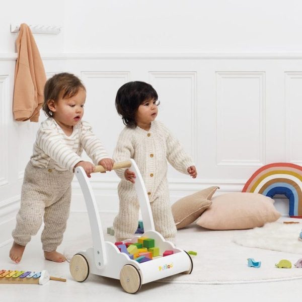 le-toy-van-infants-rainbow-baby-walker-puzzle-45-blocks-31480125587543_720x-5