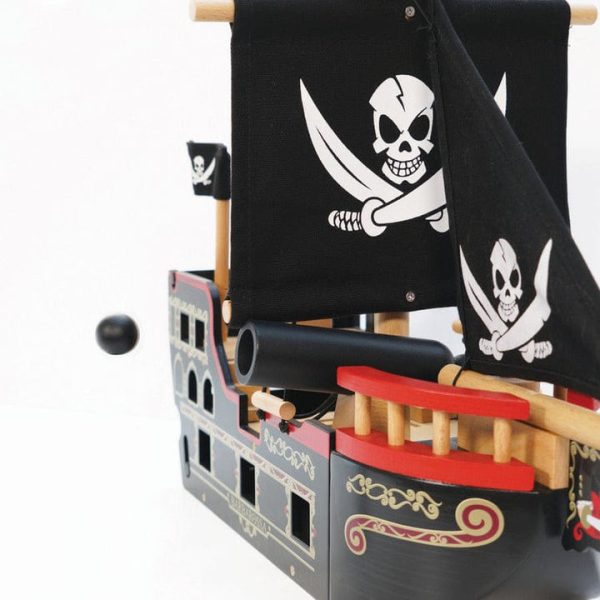 le-toy-van-preschool-barbarossa-pirate-ship-29823121817687_720x-1