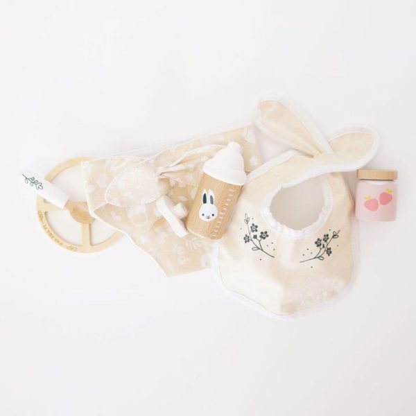 le-toy-van-preschool-dolls-nursing-kit-bag-8-pieces-1153095512_720x-2