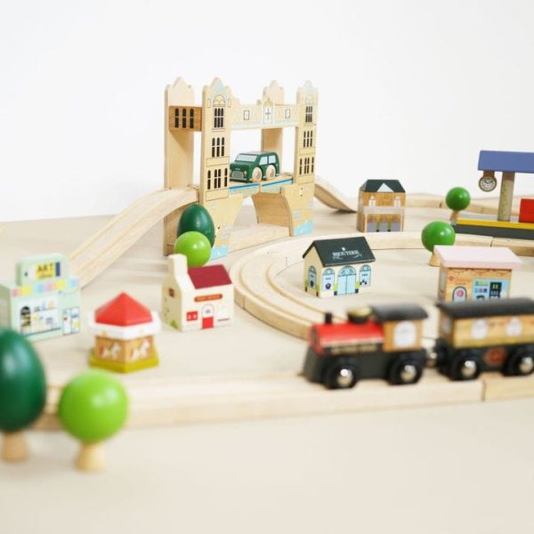 le-toy-van-preschool-london-wood-train-set-120-pieces-31740468822103_720x-1