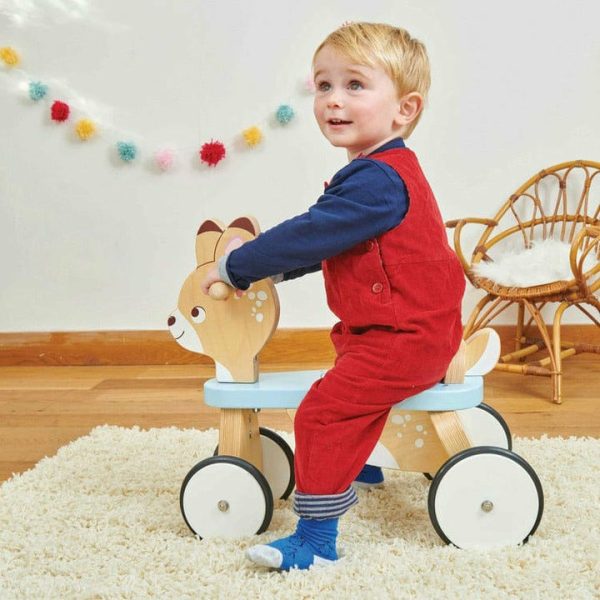 le-toy-van-preschool-ride-on-deer-14644773945431_720x-1