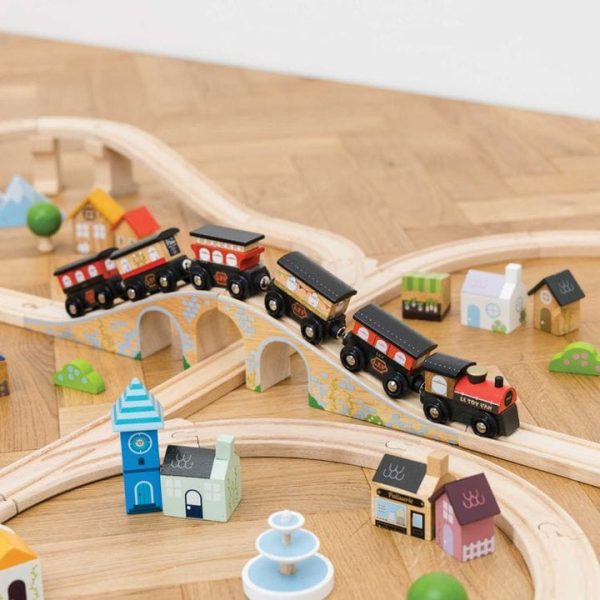 le-toy-van-preschool-royal-express-train-set-180-pieces-31479580164183_720x-3