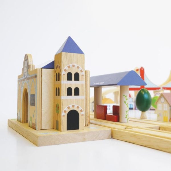 le-toy-van-preschool-royal-express-train-set-180-pieces-31479581016151_720x-1