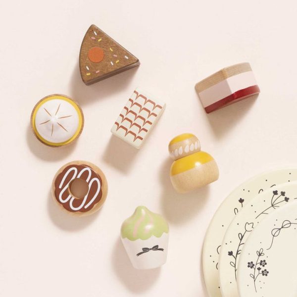 le-toy-van-preschool-three-tier-patisserie-cake-stand-32562576326743_720x-2