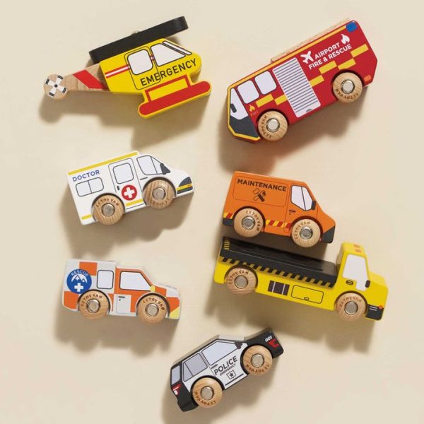 le-toy-van-preschool-wooden-set-of-7-emergency-vehicles-32563049791575_720x