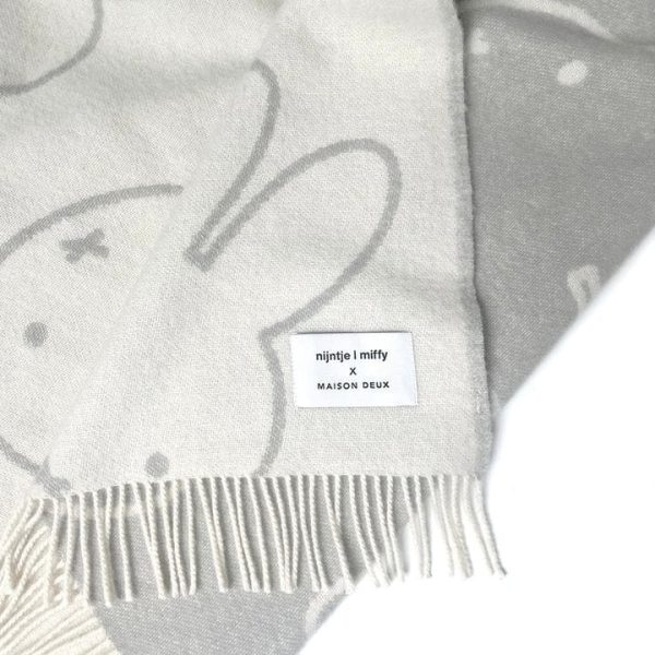 maison-deux-room-decor-miffy-blanket-cloud-white-grey-31899820130391_720x