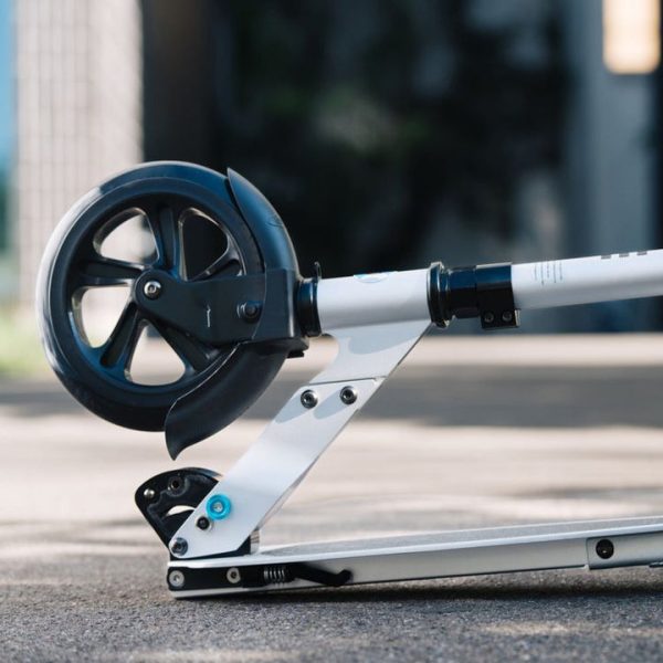 micro-kickboard-outdoor-micro-classic-scooter-matte-silver-32481357037655_720x