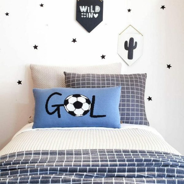 rian-tricot-room-decor-blue-gol-soccer-pillow-29042457608279_720x