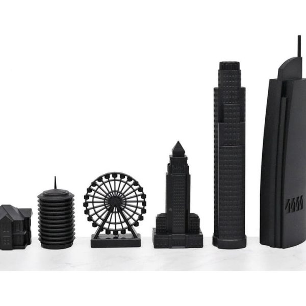 skyline-chess-games-los-angeles-edition-acrylic-chess-set-with-wood-map-board-31579733360727_720x-3