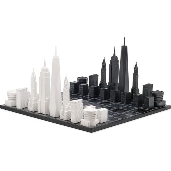 skyline-chess-games-new-york-city-edition-acrylic-chess-set-with-wood-map-board-31766635413591_720x-2