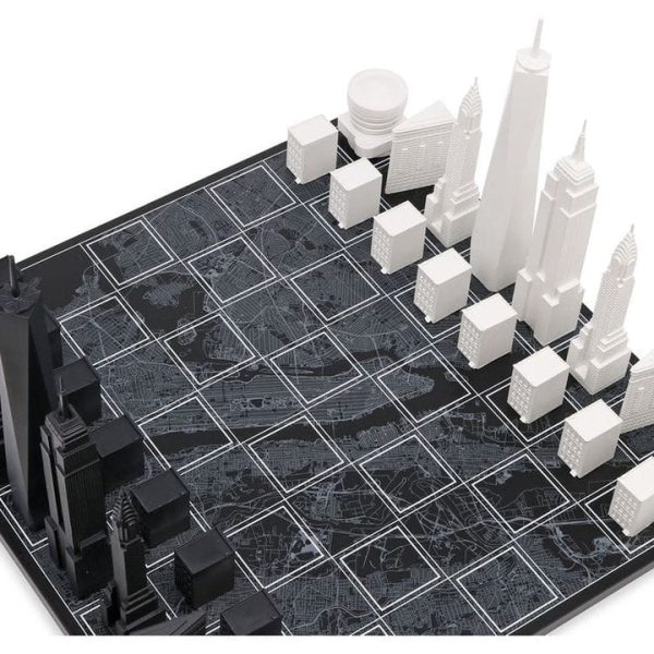 skyline-chess-games-new-york-city-edition-acrylic-chess-set-with-wood-map-board-31766635446359_720x-3