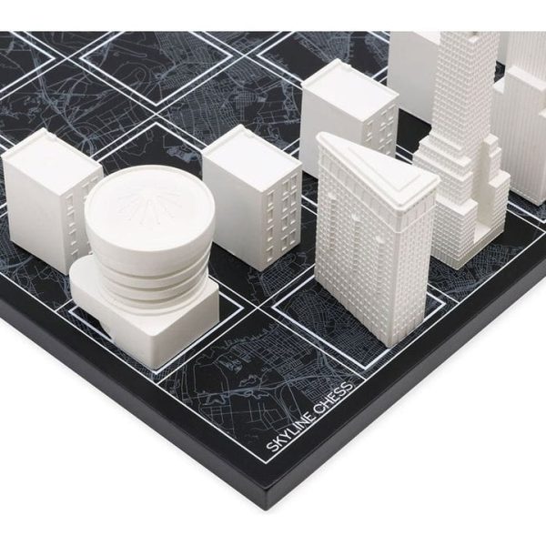 skyline-chess-games-new-york-city-edition-acrylic-chess-set-with-wood-map-board-31766635479127_720x