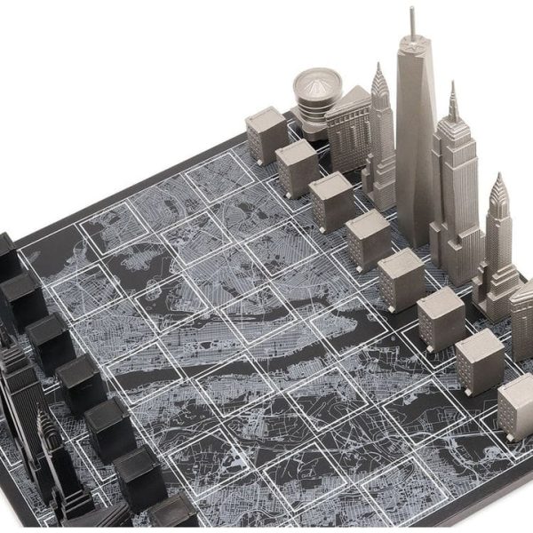 skyline-chess-games-new-york-edition-stainless-steel-chess-set-with-wood-map-board-31579732836439_720x-5