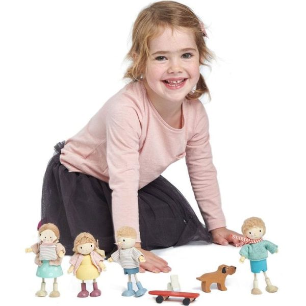 tender-leaf-toys-preschool-the-goodwood-family-wooden-dolls-32422991659095_720x-9